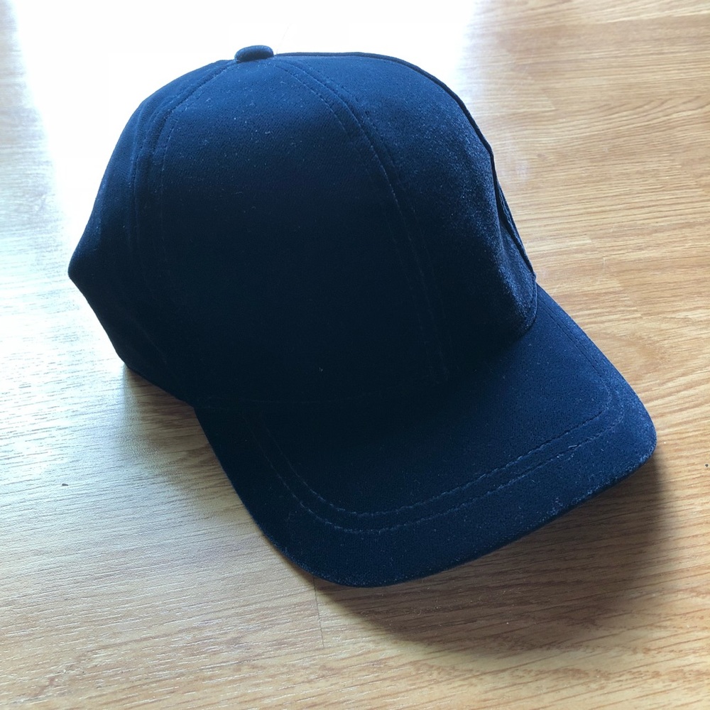 H&M Velvet Baseball Cap